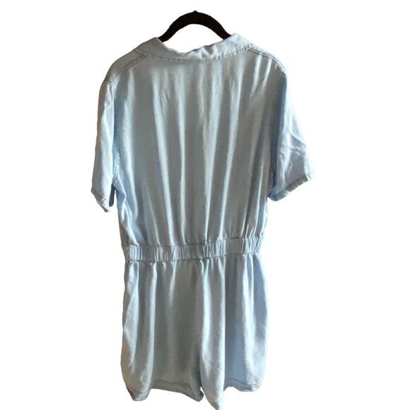 Flawless Boutique Brand Lightweight Denim Style Romper-Blue-Size L-GUC - Picture 6 of 8